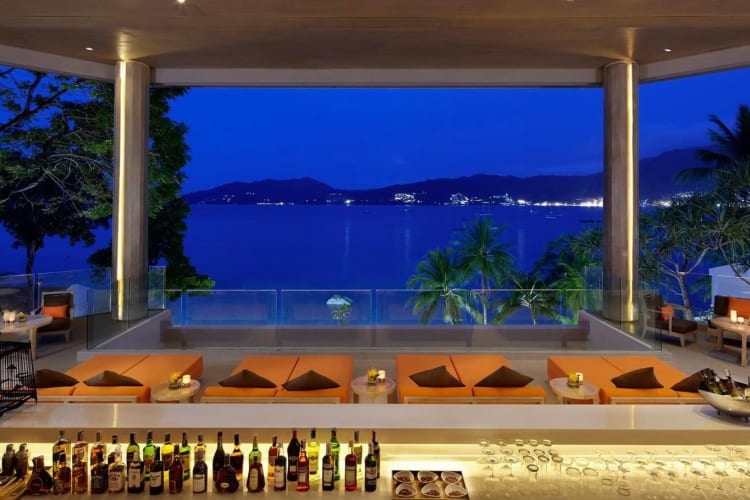 Lobby Bar